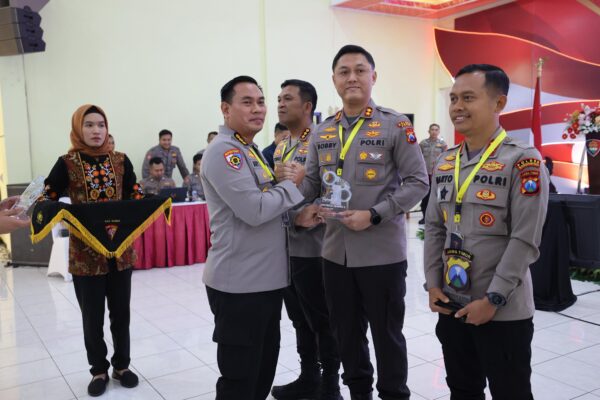Polres Jember Raih Dua Penghargaan Operasi Pekat Semeru 2025
