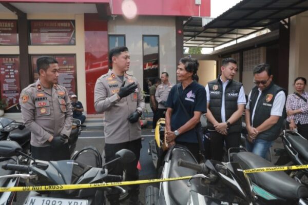 Polres Jember Berhasil Bongkar Sindikat Curanmor Amankan Tiga Tersangka dan 23 Motor Curian