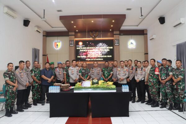 Rombongan Polres Pasuruan Kunjungi Kodim 0819, Ucapkan Selamat HUT TNI ke-80