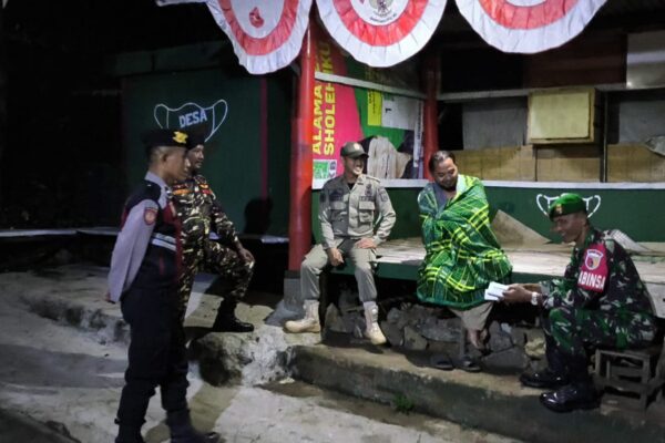 Jaga Kondusifitas Malam Hari, Kapolsek Puspo Gelar Patroli Antisipasi 3C