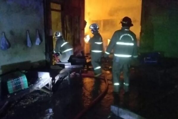Tempat Produksi Tahu dan Tiga Rumah Warga di Pasuruan Terbakar