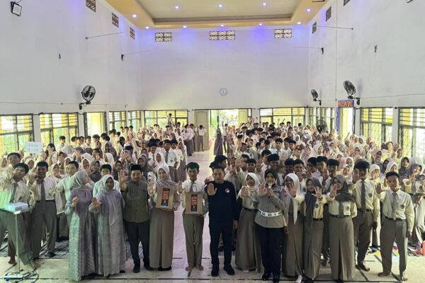 Polres Kediri Gelar Roadshow “Generasi Emas Produktif Tanpa Narkoba”